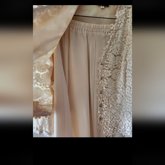 Cachet skirt and top - Picture 5 of 7